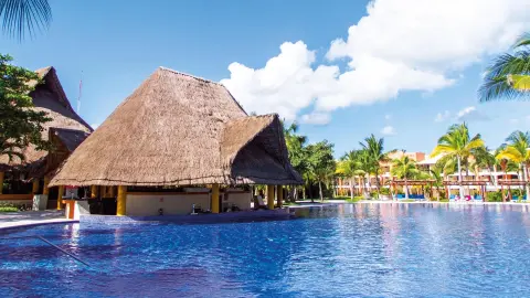 BMAYAGR_POOL_01-1-Landscape-placeholder