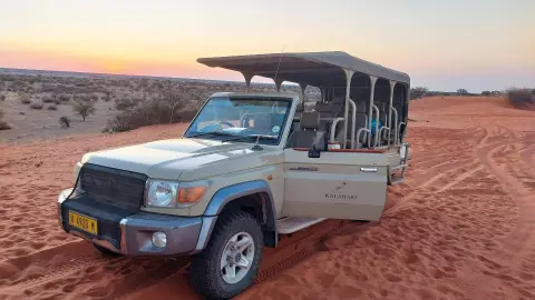 7217-7218_Namibia_content_1920x1080px_sundowner-tour-placeholder