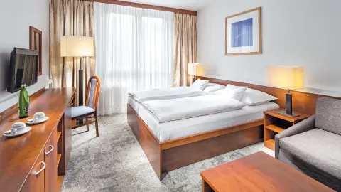 Zimmerbeispiel im Pinia Hotel & Resort-placeholder