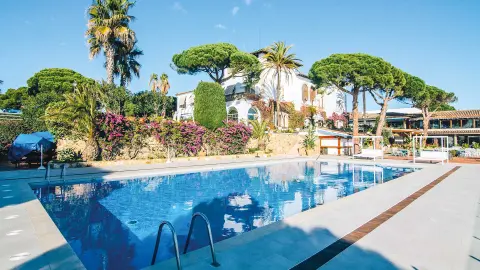 BCN114_Wanderreise_Costa_Brava_content_1920x1080px_Pool-placeholder