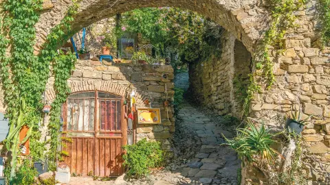ITA619_5541_Wandern_an_der_Italienischen_Riviera_Bussana_vecchia_2-placeholder