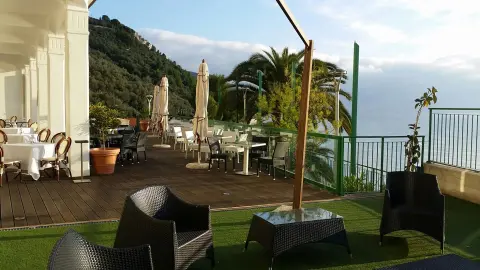 ITA619_5541_Wandern_an_der_Italienischen_Riviera_content_1920x1080px_Terrasse-placeholder