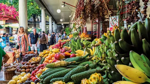 FNC113_Wandern-Madeira_content_1920x1080px_Besuch-eines-Bauernmarktes_Francisco-Correia-placeholder