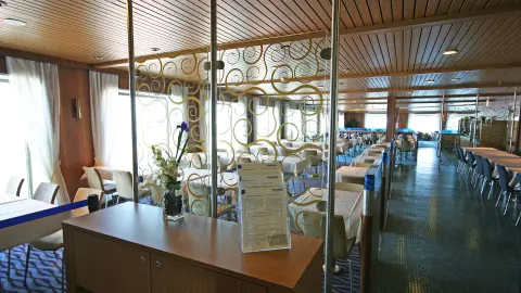 Restaurant an Bord der Finnlines Star-Class-Fähre-placeholder