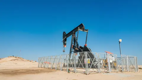 MCT114_115_7253+7254_Wunderstaedte-&-Wuestenzauber_oelfeld-placeholder