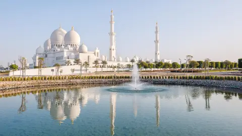 MCT114_115_7253+7254_Wunderstaedte-&-Wuestenzauber_Sheikh-Zayed-Moschee_abu-dhabi-placeholder