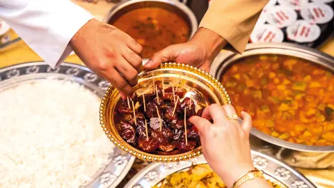 MCT114_115_7253+7254_Wunderstaedte-&-Wuestenzauber_Dattelverkostung-placeholder