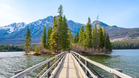 7033_Traummhaftes_Kanada_content_1920x1080px_Pyramid_Lake-placeholder