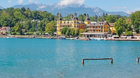 Schlosshotel in Velden mit trendtours erkunden-placeholder