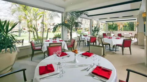 Swiss Inn Pyramids Golf Resort, Restaurant-placeholder
